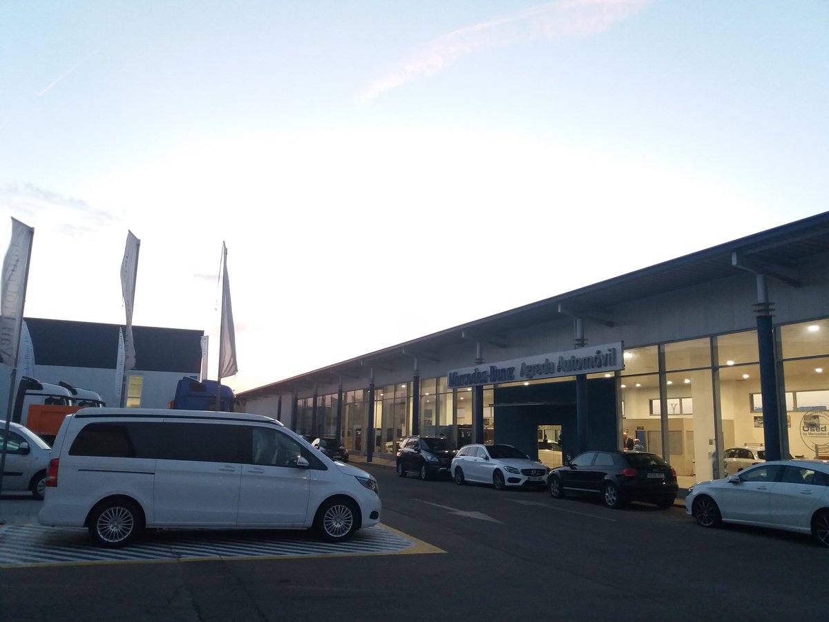 Agreda_MB's tweet image. Atardecer en nuestras instalaciones #VanPro