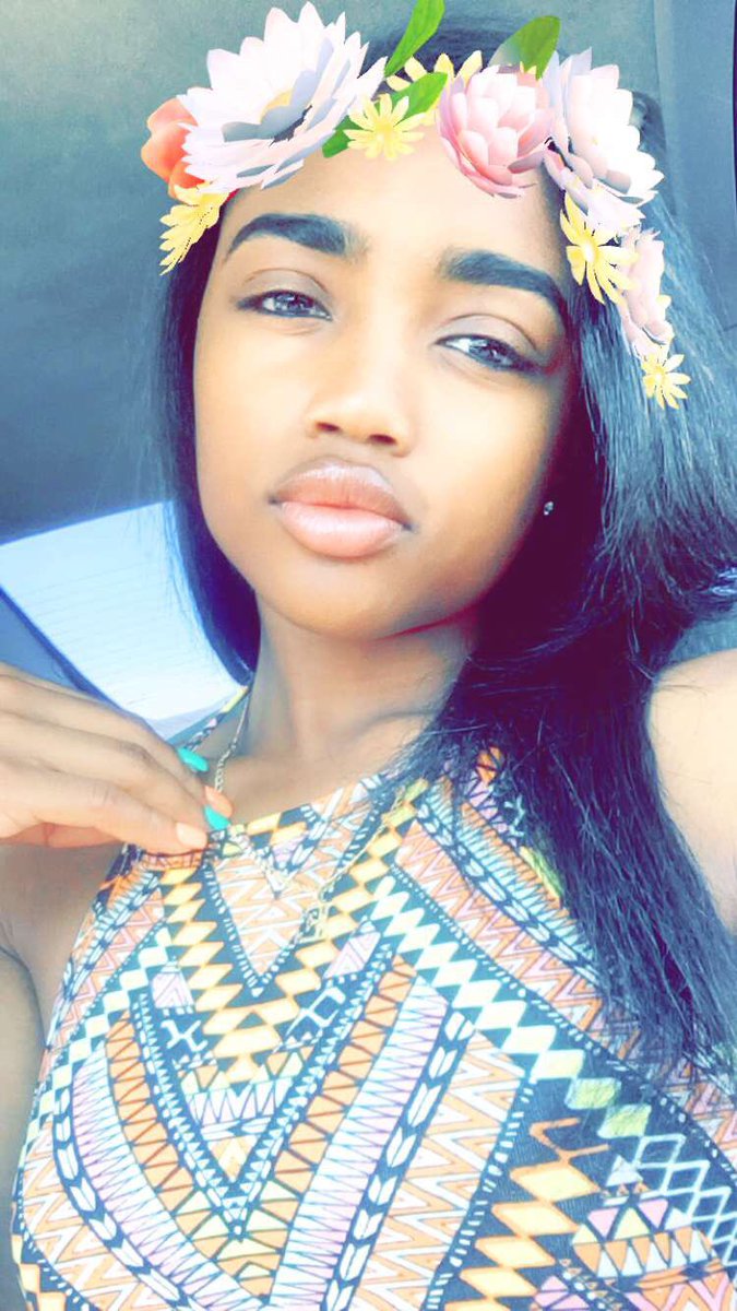 ebondss's tweet photo. Since I've been gone for so long #heyyall 👋🏾 https://t.co/oj5E3Q8EJj