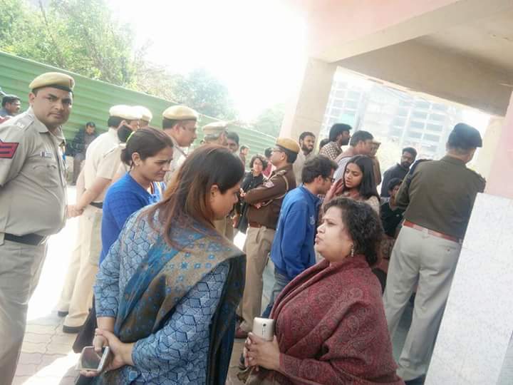 NSUIIndia1's tweet photo. National President @AmritaDhawan1 met the family members of JNU student Krish Rajni who committed suicide on Monday https://t.co/RMBWFPA1Rx