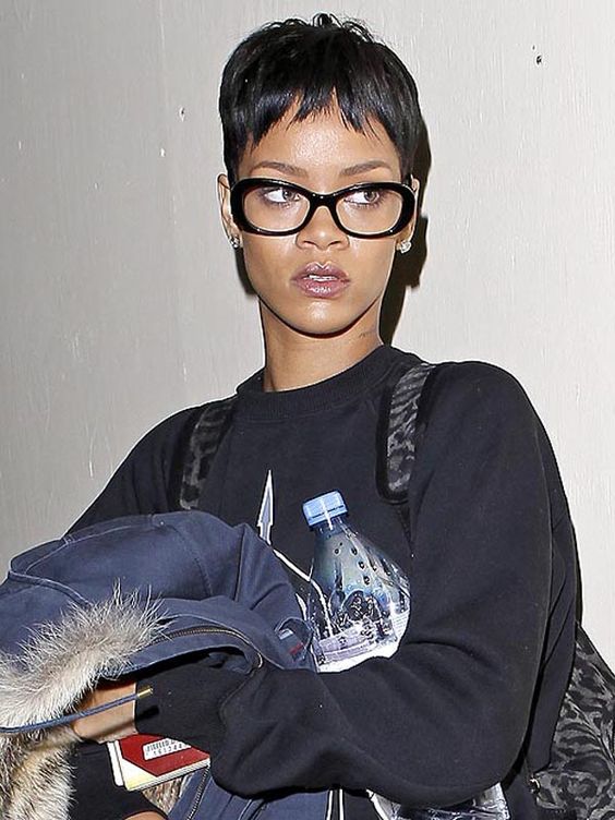 OpticalOutletja's tweet photo. It's no secret a great pair of glasses will have you standing out!
#GetYours #OpticalOutlet #Prada #Rihanna https://t.co/C46GZ8cSCU