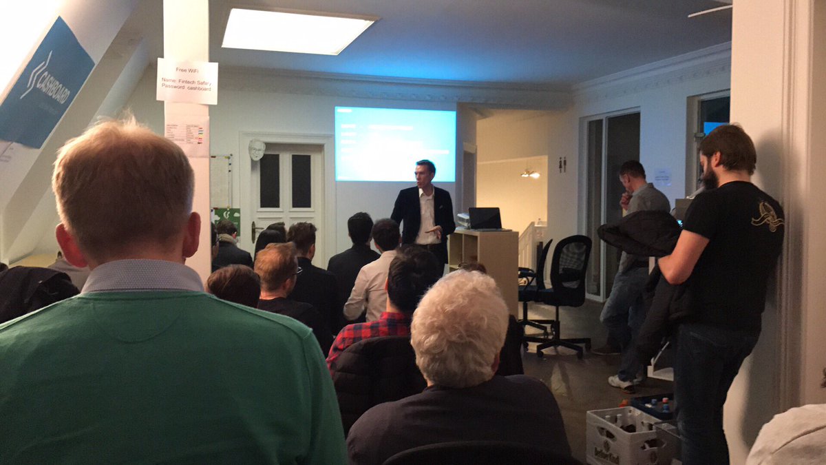 Los gehts! Mehr als 50 Personen versammeln sich heute während der FinTech Safary Berlin zu unserem Abschlussvortrag. #funding #crowdfunding