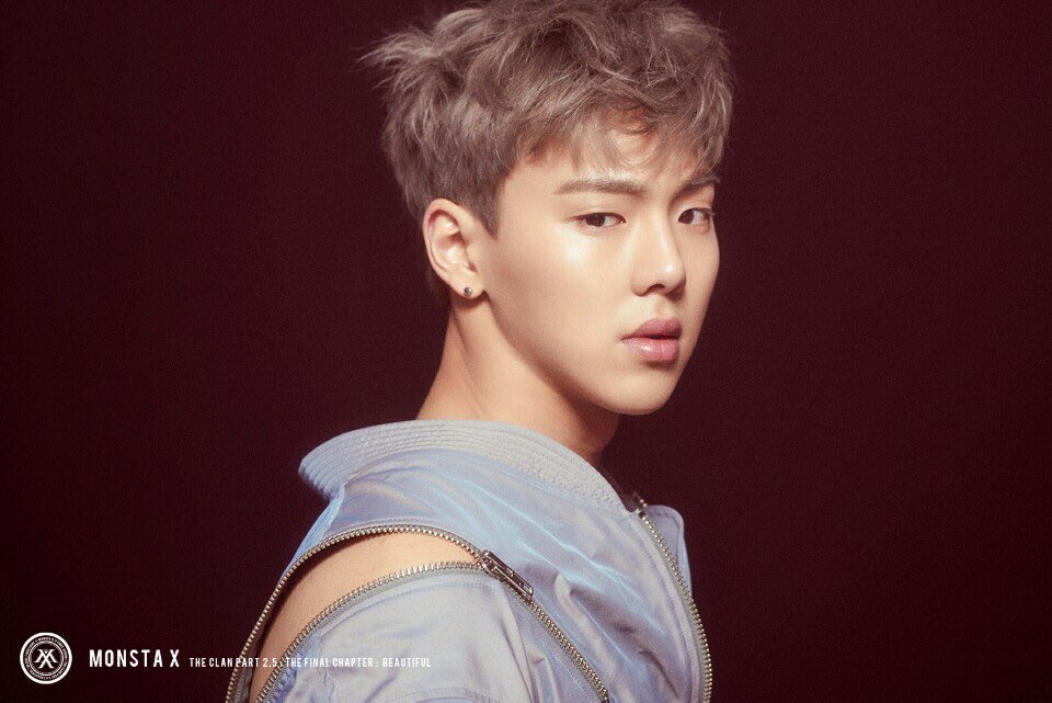 SoundLineRadio's tweet photo. #MONSTA_X revela las fotos de Shownu para "#BEAUTIFUL".
@OfficialMonstaX #TheCLAN_2_5 #THE_FINAL_CHAPTER #SHOWNU #셔누 #20170321 #COMEBACK https://t.co/i9qPbeK1M6