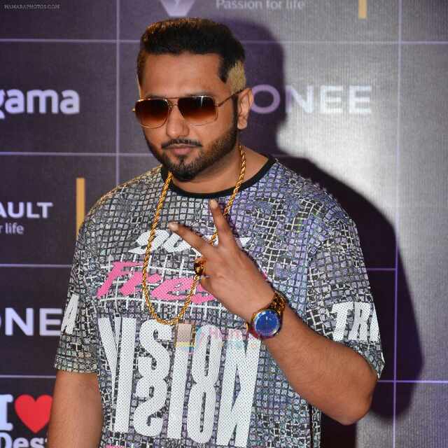 YoYo_Ronit's tweet photo. happy bday my one and only favrte artist mere YoYo bhai. bhai yahi duaa karta hu ap jaldi theek ho jao aur vapis akr dhoom mchao @asliyoyo https://t.co/tsIOstuumr