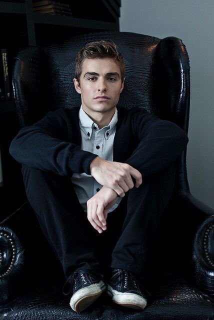 RtMummy's tweet photo. Dave Franco https://t.co/mjHkKtIjhI