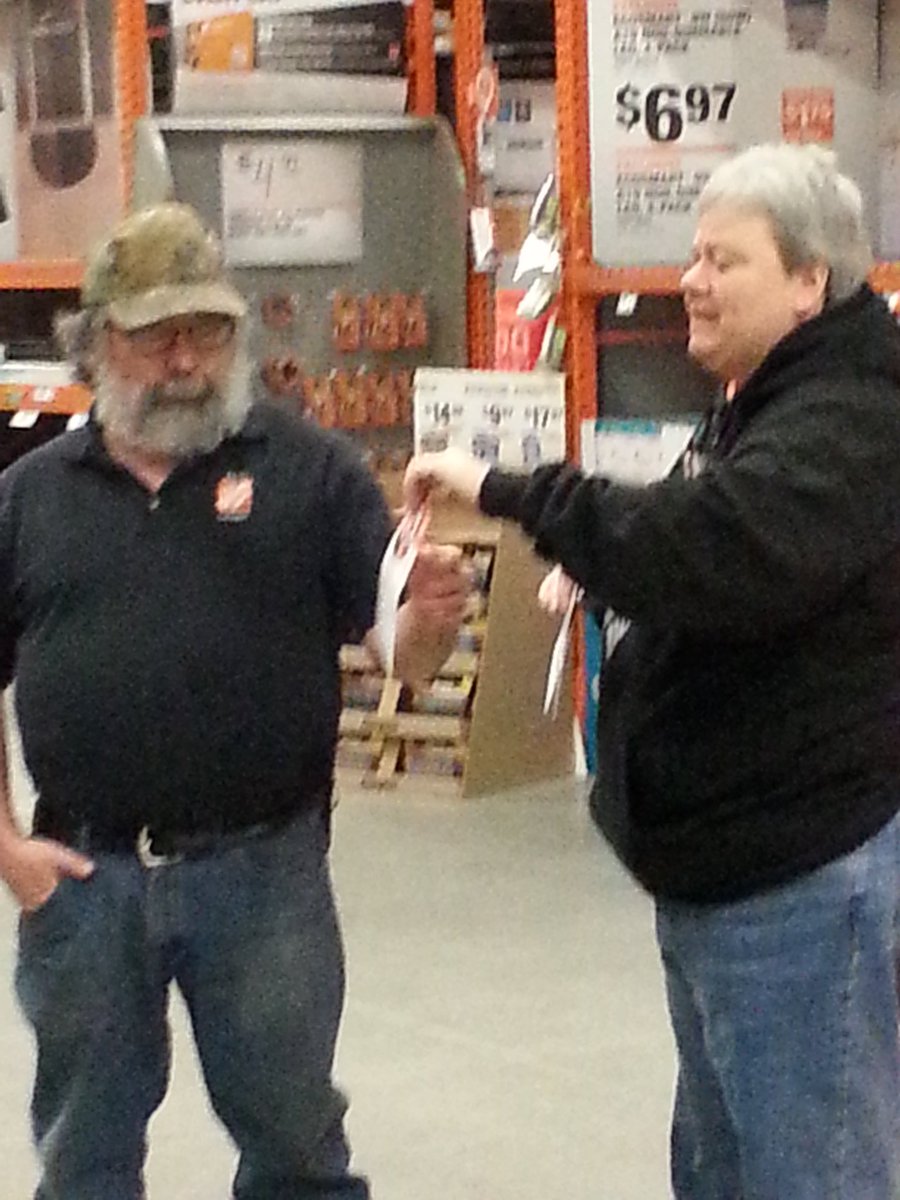 Steve keeps safety In Focus an gets recognized HOMER! @ccoatesphoto <a href="/mayor_cox37/">Ryan Cox</a> <a href="/mjzizak/">michael zizak</a> <a href="/Mdross66/">Mike Ross</a> <a href="/troyer_paige/">Paige Troyer</a> <a href="/bobsaniga/">Bob Saniga</a> @cmh346