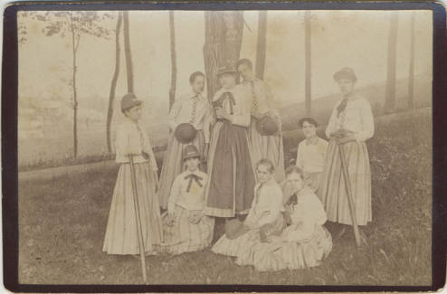 CollegeWmnHist tweet picture