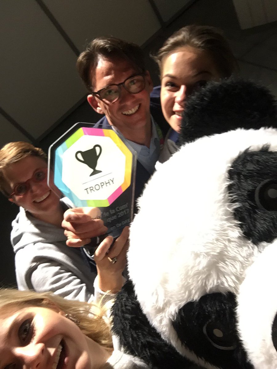 kimdezeque's tweet photo. Parce que Ca y est ! Nous avons le prix. #CEOD2017 @comenorday ❤🐼 merci ! https://t.co/414gw9FfTk