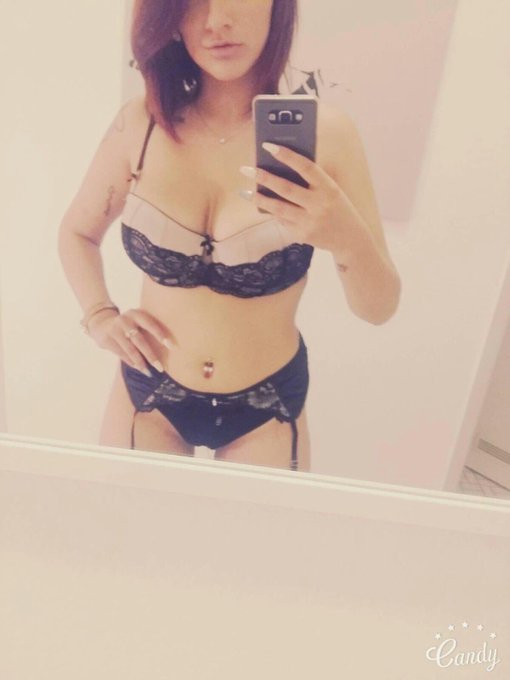 Good night guys 😘😘😘 https://t.co/VsPymg9e8g<a href="/tag/newprofilepic"class="tags"><span>#newprofilepic</span></a>