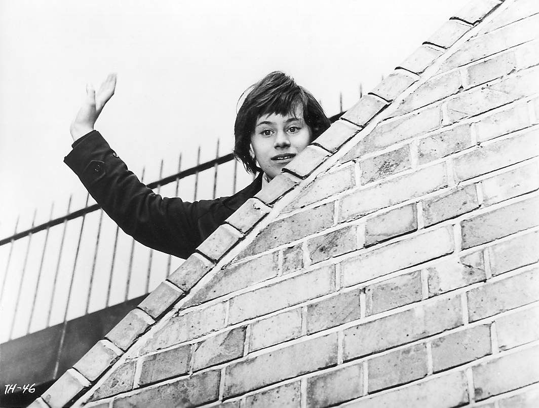 Happy 75th birthday to Rita Tushingham. We love her in A TASTE OF HONEY. 