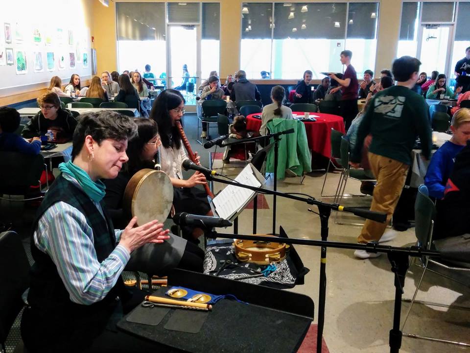 EnsMusicaHumana's tweet photo. Pictures of school concerts for students at Shore Country Day School Mar. 10, "The Legend of Robin Hood: Songs from the Greenwood." https://t.co/IgXBm3bCL2