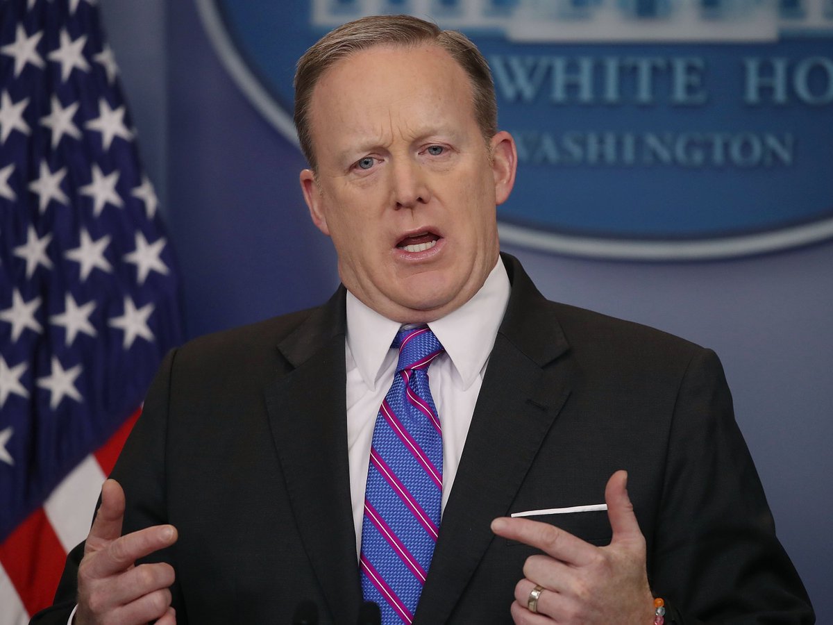 DeliciaWitherow's tweet image. &apos;Does the president have a credibility problem?&apos;: Watch Spicer defend Trump&apos;s incorrect tweet about Guantanamo  read.bi/2mWMgJC