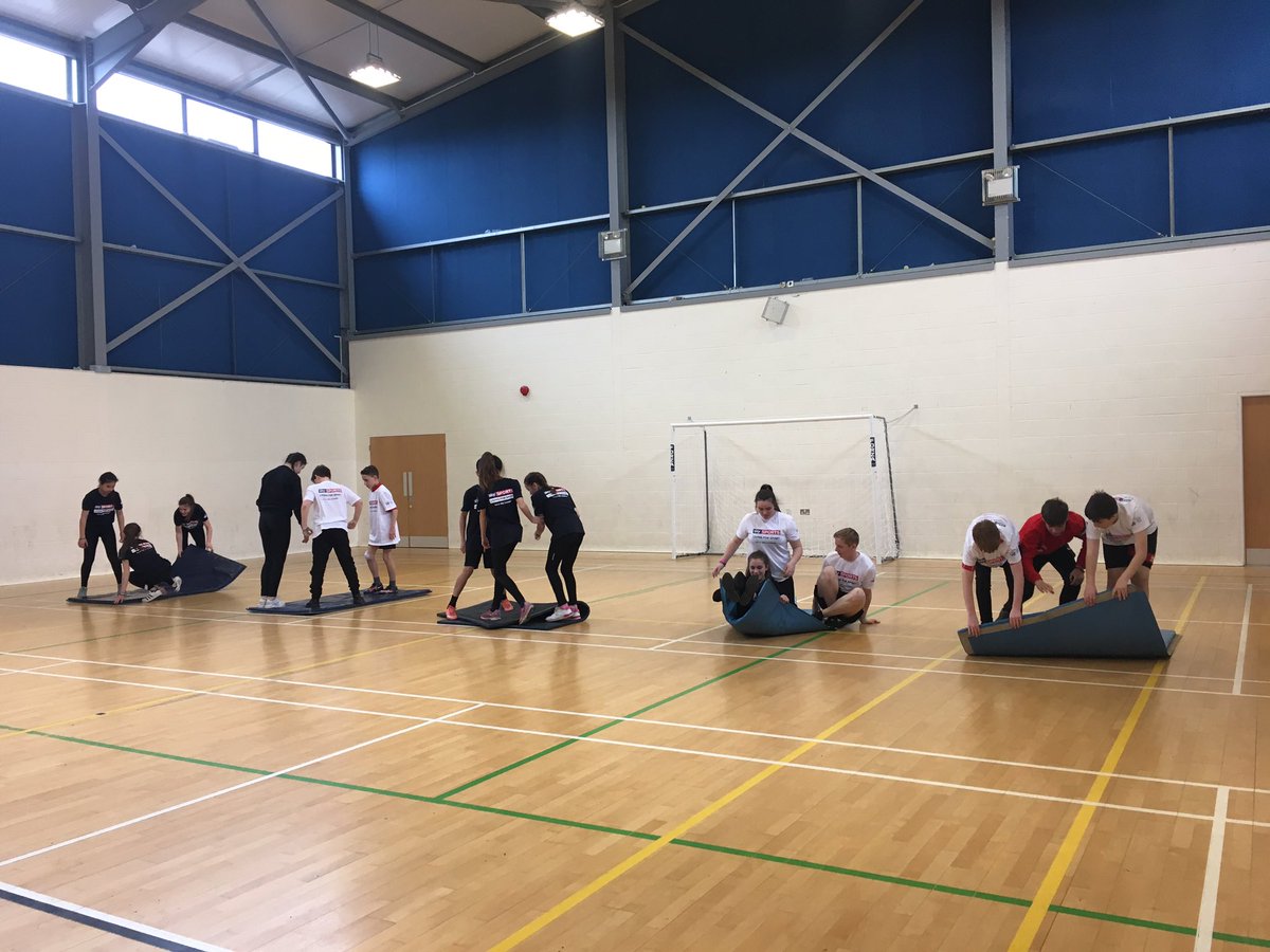 NotleyHighPE's tweet photo. Our year 8/9 @SkySportsLFS students had a great day with @Frannywill on Friday! 😊🏊🏼‍♀️ #livingforsport https://t.co/xXWUfuV8no