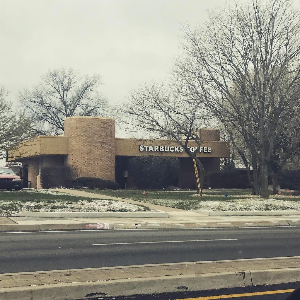 amanubay's tweet photo. Starbank, I mean, bucks https://t.co/JpkOB31oxx https://t.co/CNBxXJSoNk
