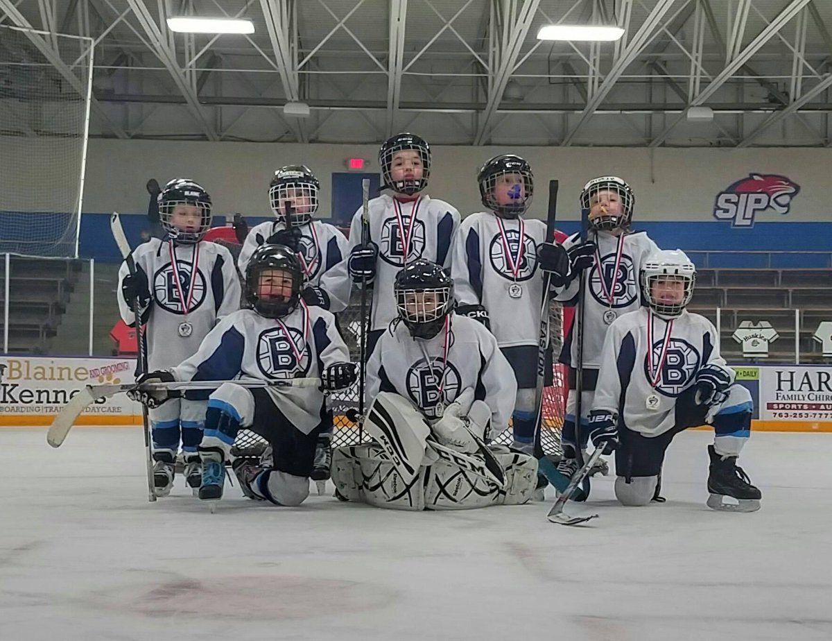 NicholeJay99's tweet photo. Not only did the #BlaineMites play great in the #SpringLakeParkMiteJamboree their super cute too!  @YouthHockeyHub https://t.co/1oiq9OaV0Q