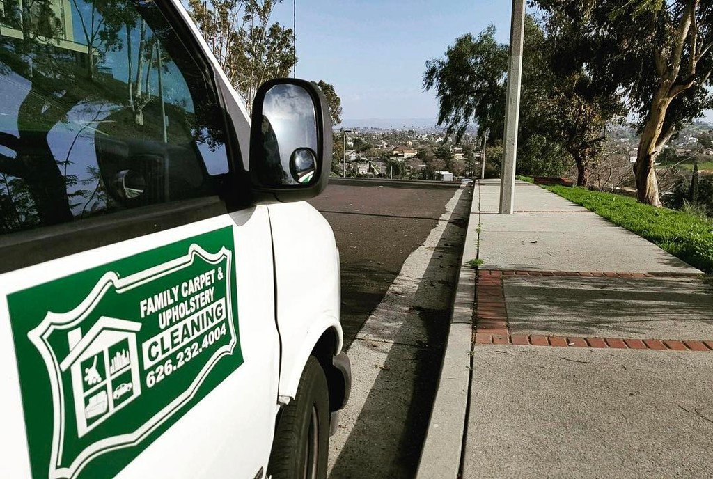 myfamilycarpet's tweet photo. Taking a quick break and enjoying the scenery of Highland Park before my next job. #breakt… https://t.co/bhAaKFIWGI https://t.co/nGdUDAmer7