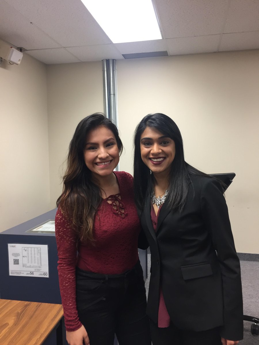 BardishKW's tweet image. Invaluable discussion on feminism &amp;amp; women in "non-traditional" fields w/ @LaurierLibs &amp;amp; @uwyoungliberals. #futurelooksbright #makeitawkward