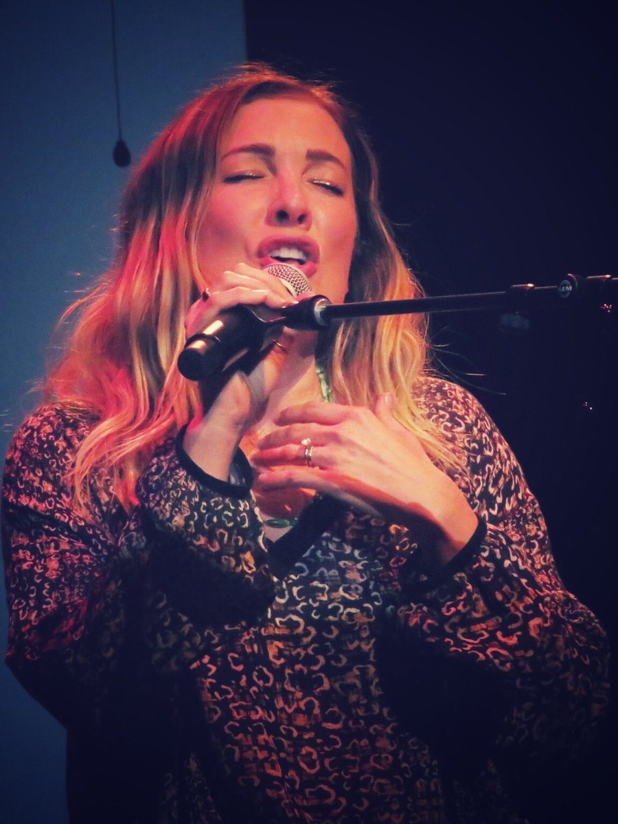 KristieAMorris's tweet photo. 🎶💗@sarahbuxton great show last weekend in Memphis - 💗🎶 Great to meet you! I would definitely buy tickets to a Sarah Buxton concert! https://t.co/wwr8qJB2Oe
