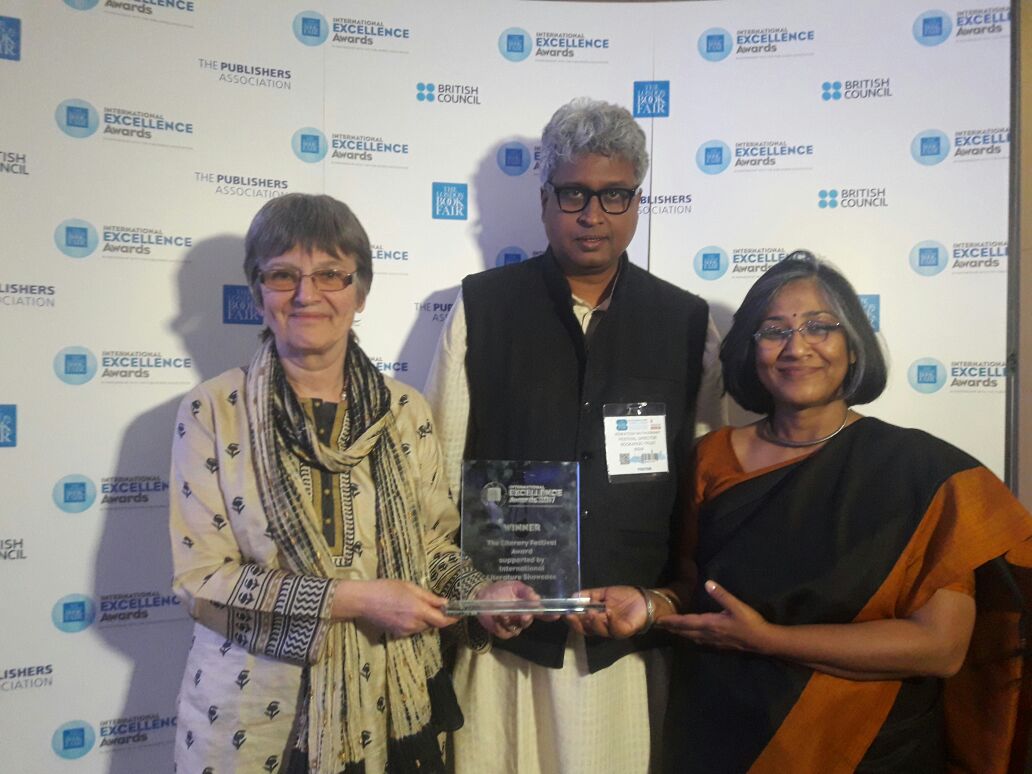 BookarooLitFest's tweet photo. #LBF17 Bookaroo wins 2017 literary festival of year award. https://t.co/PeUY34FFWA