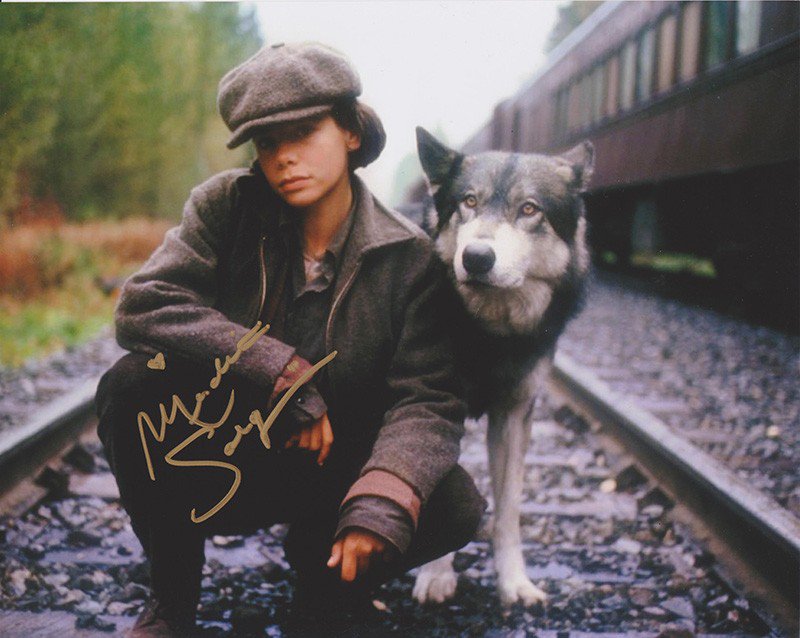 Happy birthday to actor and Harvard cum laude graduate Meredith Salenger!  