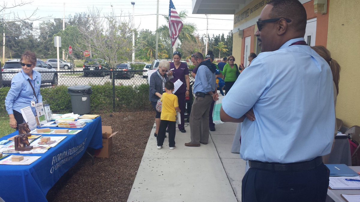 DOMEILIA's tweet photo. JoiningHispanic Human Resources Info Fair at the Luciano Martinez Child Development Center https://t.co/8r4IH0jzs7