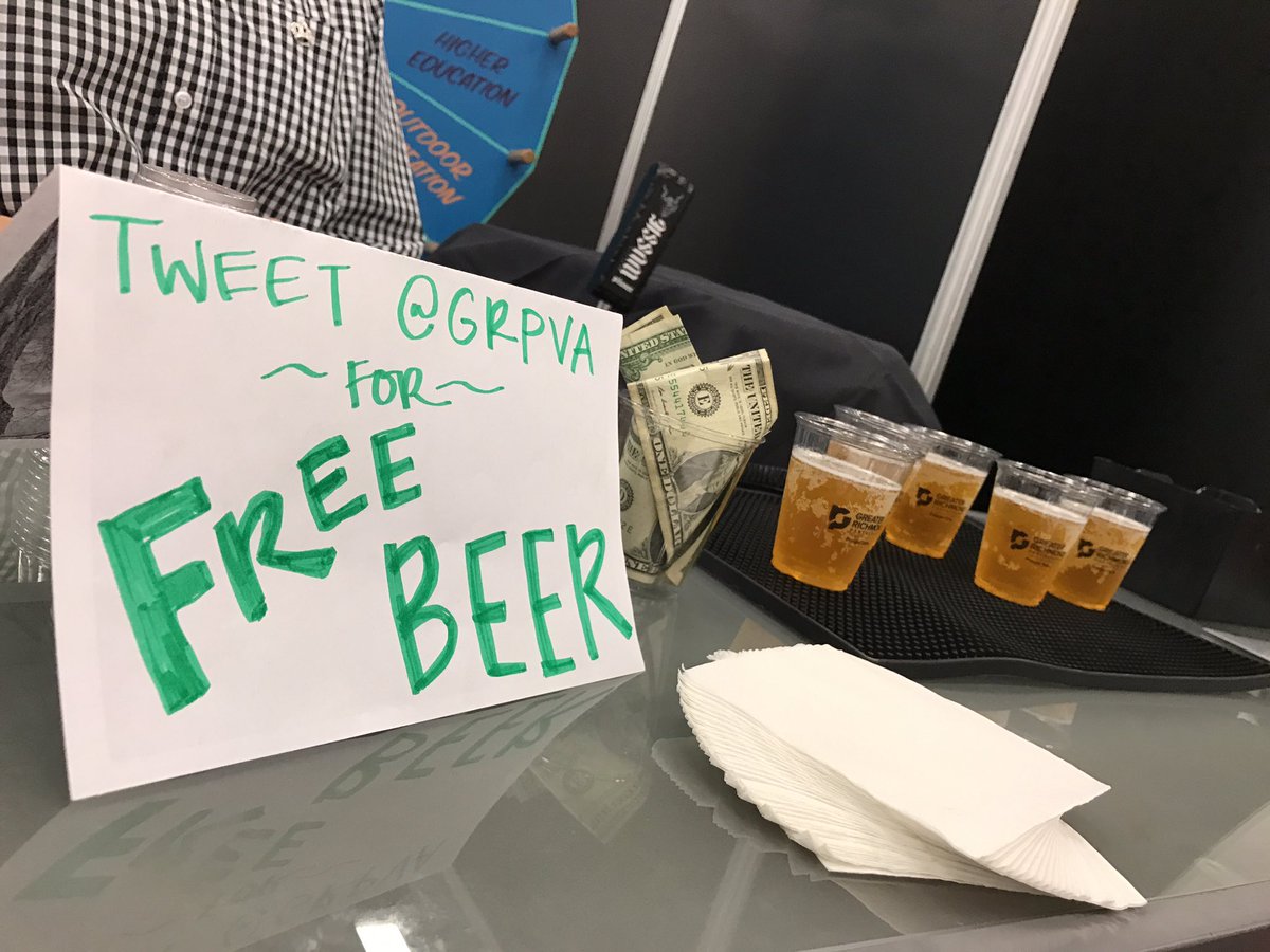 pamisu83's tweet photo. @GRPVA will tweet for free booze! #SXSW2017 https://t.co/4pweQNUXDh