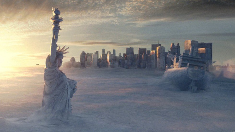 MsShannonGibbs's tweet photo. #CNNBeLike " The Fearless Female Statue of Liberty stayed by New York City's side even through the snowpocalypse of global warming!" @CNN https://t.co/UpGdTZSuDl