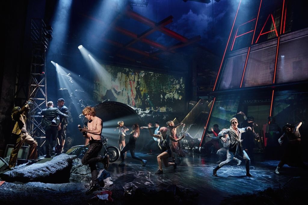 OpeningNight_'s tweet photo. Wow! This is mind-blowingly brilliant! @jayscheib you are a genius! @BatTheMusical is off the scale epic! #intervaltweet #batoutofhell https://t.co/fXNEnJZPxR