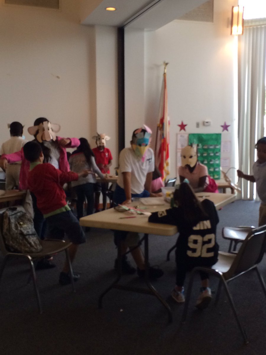 cck_brit's tweet photo. @CSCBroward @BrowardLibrary #POASYL Mask decorating! Another great program with the students and staff. https://t.co/F6h5rYrpiI