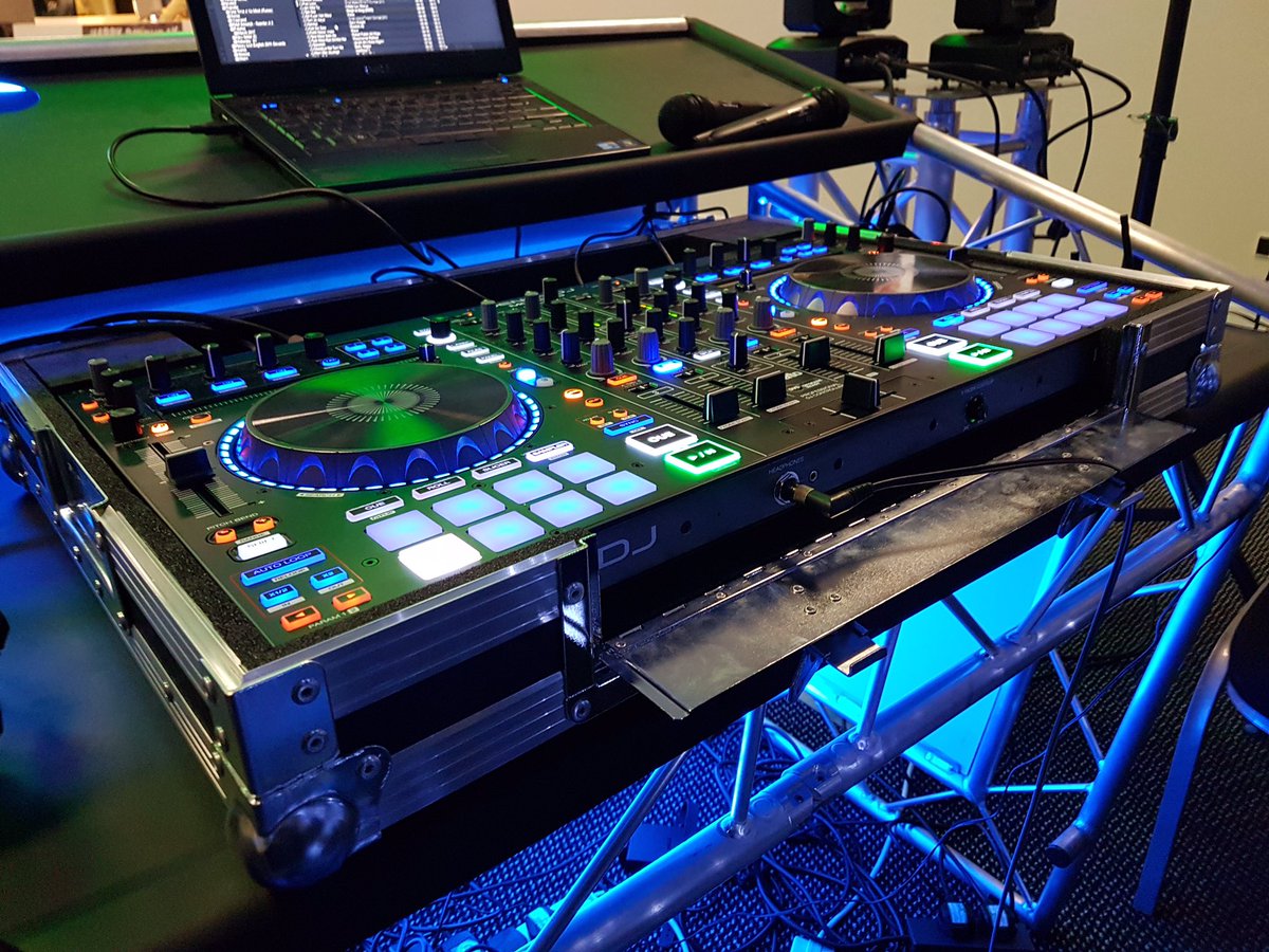 swanflightcom's tweet photo. Denon MC7000 case, pictures courtesy of our friend Manni @ DKM Sounds #swanflight #djcases #flightcase #denon #denondj #mc7000 #dj #djlife �� https://t.co/9X1tTOBsPN