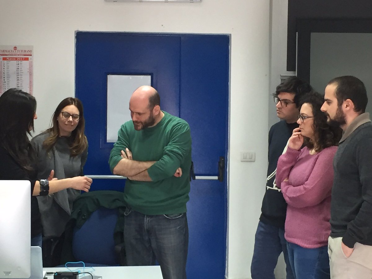 XRSalento's tweet photo. Today's meeting with @fnunnari talking about #NUI #HCI #VR #signlanguage https://t.co/M4qwbBBaUv
