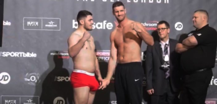 zonagayweb's tweet photo. El #Boxeador #DavidAllen intimada a #DavidHowe Con Tremendo Bulto Durante el Pesaje 🙈 #zonagay #zonagayhot #sexy ➡️https://t.co/7apKaylPYt https://t.co/KubwfIvIQ9