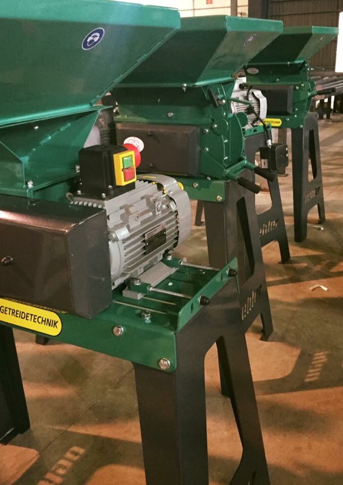 Aplastadoras de grano, Pregunta por los modelos que disponemos en la tienda de Tono Hipica y características de cada uno!!