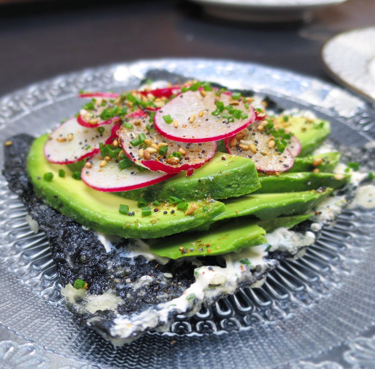 Liholihoclub's tweet photo. New in @louiesgengen tonight! - our version of avocado toast, on crispy nori #GetGenGen https://t.co/Z2t6ts4rQf