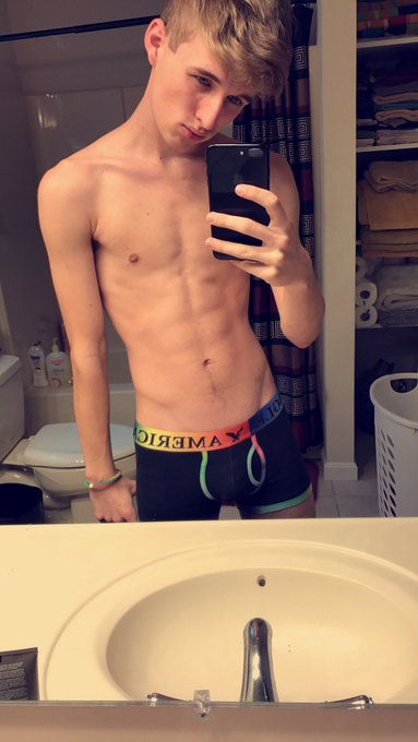 Watch Dawson's leaked NSFW photo on TwXstars