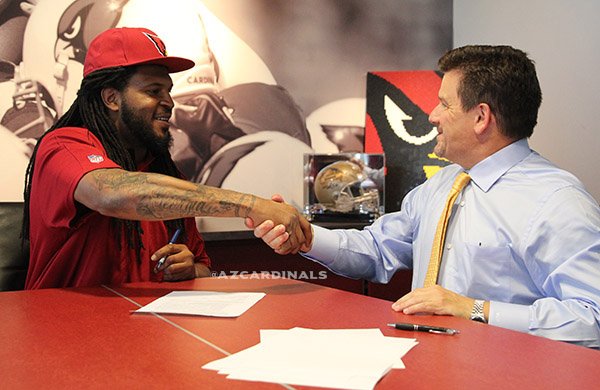 Arizona Cardinals (@azcardinals) on Twitter photo .<a href="/Cardschatter/">Darren Urban</a> & <a href="/Kyle_Odegard/">Kyle Odegard</a> react to the signing of <a href="/SacManJones_29/">-</a>.
Watch Quick Slants β‘ bit.ly/jj-031417 .<a href="/Cardschatter/">Darren Urban</a> & <a href="/Kyle_Odegard/">Kyle Odegard</a> react to the signing of <a href="/SacManJones_29/">-</a>.
Watch Quick Slants β‘ bit.ly/jj-031417