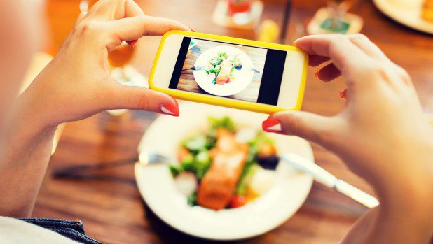 We ask Kiwis to show us what they were eating as part of Stuff's #Food4ThoughtNZ project. stuff.co.nz/life-style/foo…?