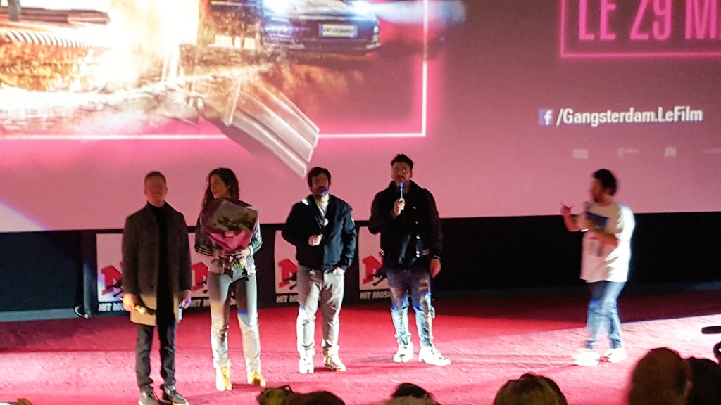 Marina00703's tweet photo. @GangsterdamFilm @kevadamsss @AzemManon #Orleans #DabStyle comme d'écrire #gangsterdam en 140 mots IMPOSSIBLE ! FONCEZ Y top drôle original😍 https://t.co/GrQBeu5grs