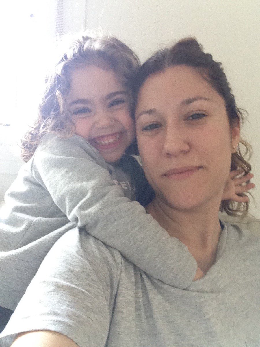 IsabelMara3's tweet photo. Mi única misión en esta vida es hacerte feliz princesa 💞👩‍👧❤️ https://t.co/DYwPJkwK8E