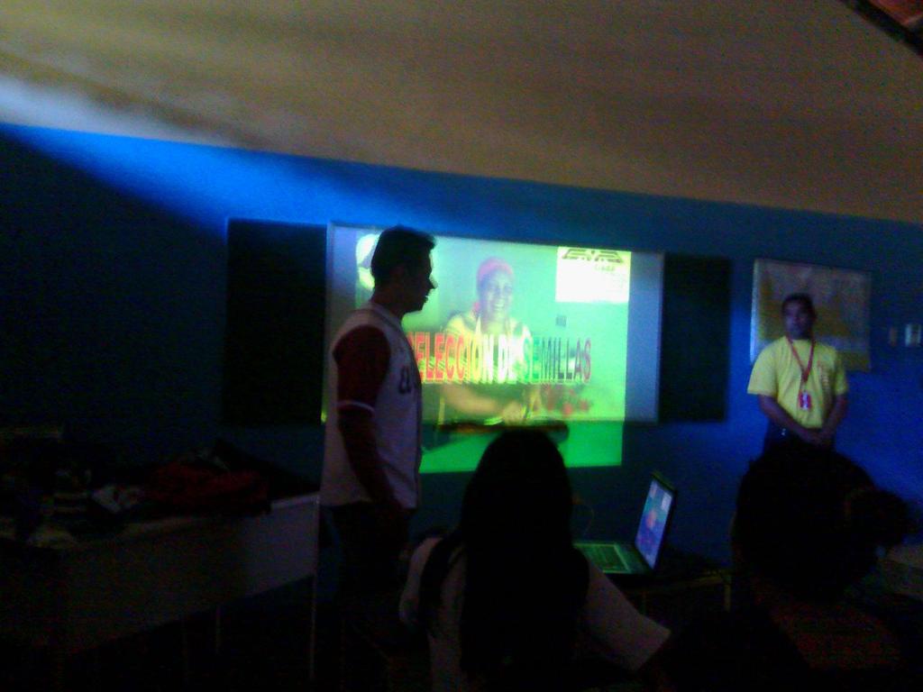 endogenomontes's tweet photo. Taller de selección de semillas circuito 6 montes estado sucre fortaleciendo la revolución productiva enlace ptms, Ciara, zona educativa https://t.co/ZLYQcjIo3n