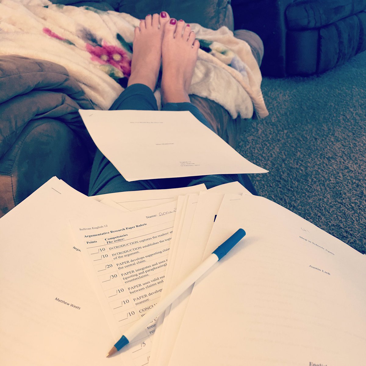 sullivank84's tweet photo. Okay... new campaign: #SaveTheTrees #AndMySanity #englishteacherprobs #NoMoreResearchPapers😉 at least not this quarter #QuarterEndsFriday https://t.co/49oHx8ZCwL