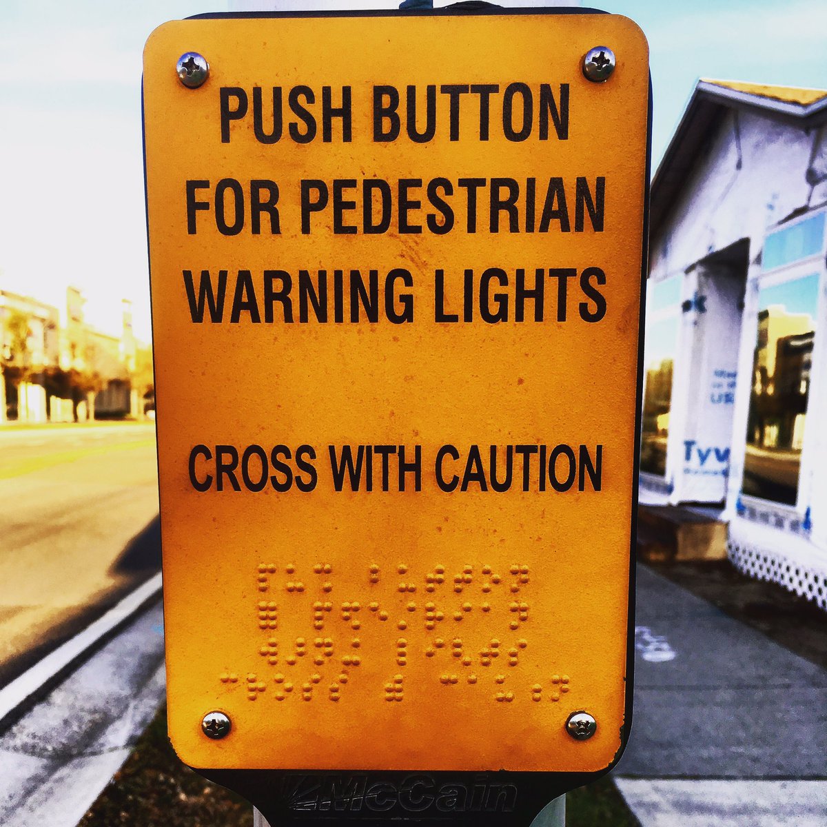 Pints4PDOrlando's tweet photo. 2.8 @CharityMiles for @MichaelJFoxOrg @BrewingTen10 #runclub. Thx #JNJ &amp; @DonateAPhoto
#goteamfox #run407 #runamongus #runorlando #streetart https://t.co/A6Pi55n8KV
