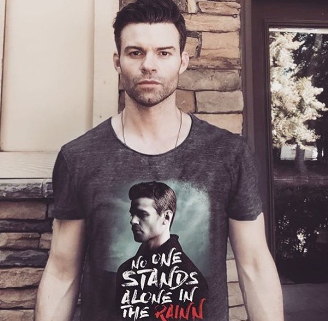 elijahshots's tweet photo. Um homão desses bicho
#HappyBdayDanielGillies https://t.co/3tMq2VX4GG