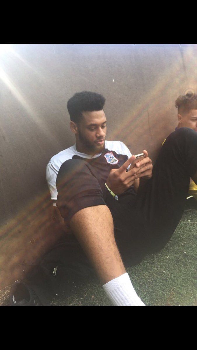 tvlerworld's tweet image. 