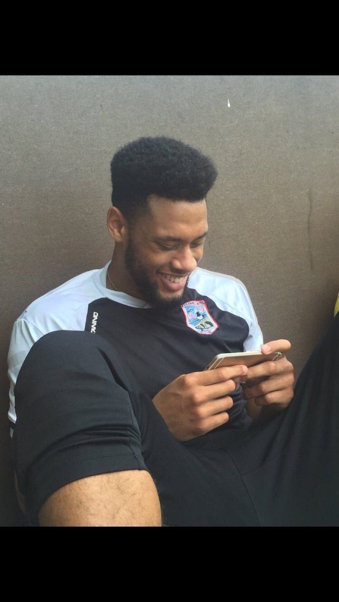 tvlerworld's tweet image. 