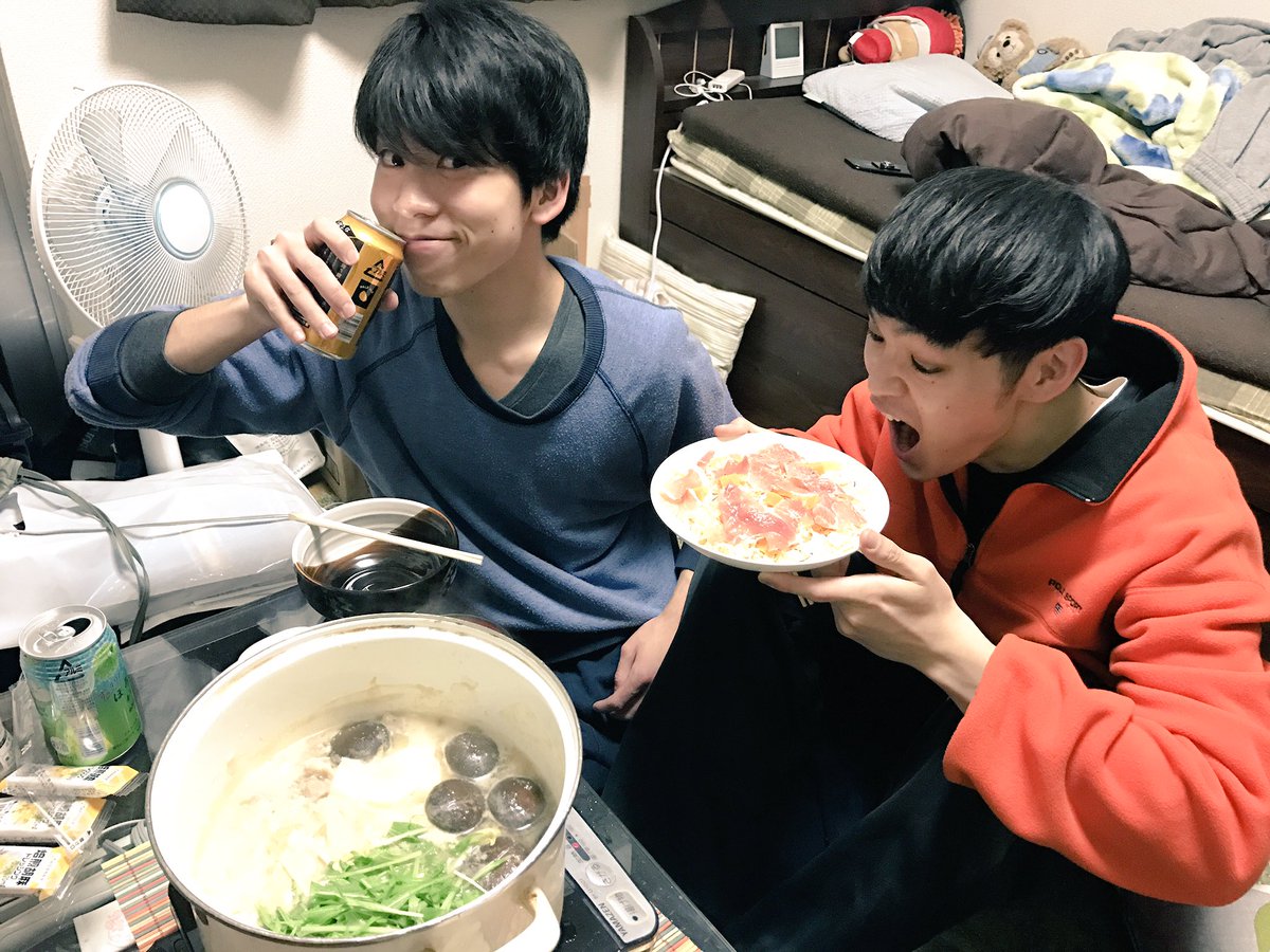 HiDeYaaaa's tweet photo. 昨日は鍋&amp;草津。
いい湯だった♨️ https://t.co/71hlJGIpqd