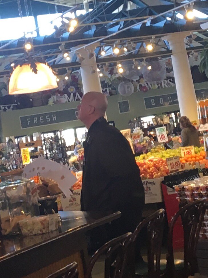 WhatDrivesDET's tweet photo. Hey @notthefakeSVP, you better get your groceries and get back to Bristol! Just 4 hours until @SportsCenter!!! #ImNotTiredYet https://t.co/ixrSHWTogq