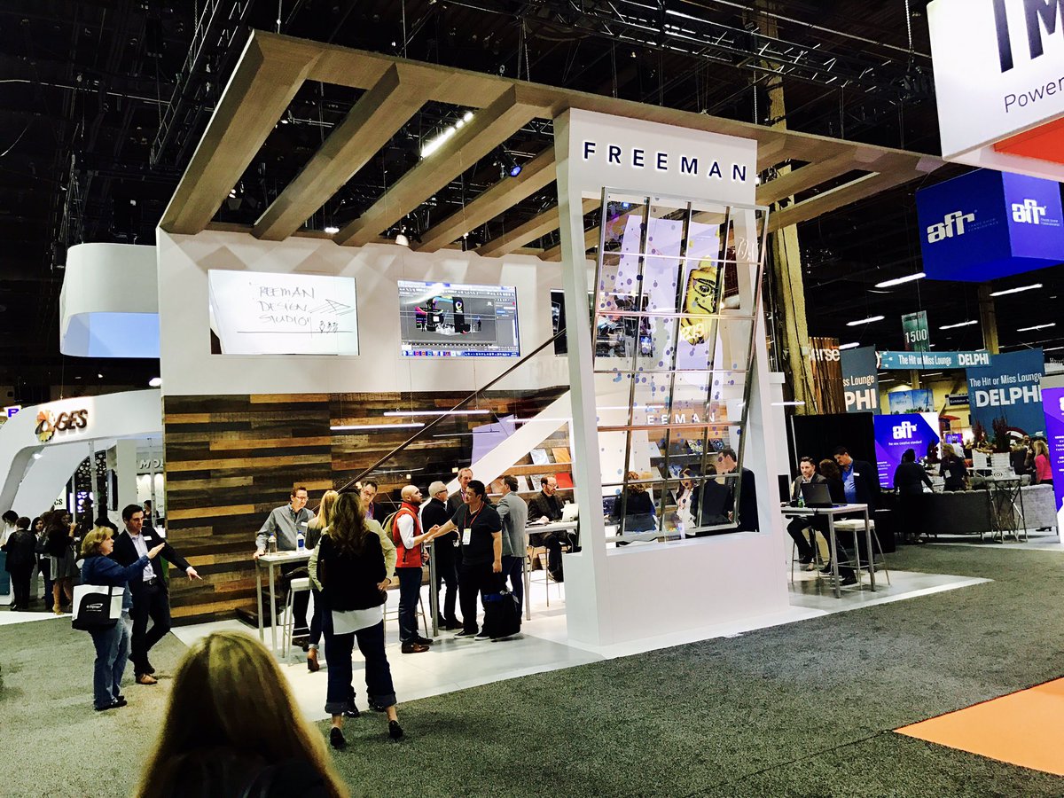 CoreDesigner's tweet photo. Freeman took their #exhibit to a whole new level...literally. Check it out #Exhibitor #ExhibitorLIVE #FreemanCo #FreemanXP #StairwaytoHeaven https://t.co/bKtqitPydi