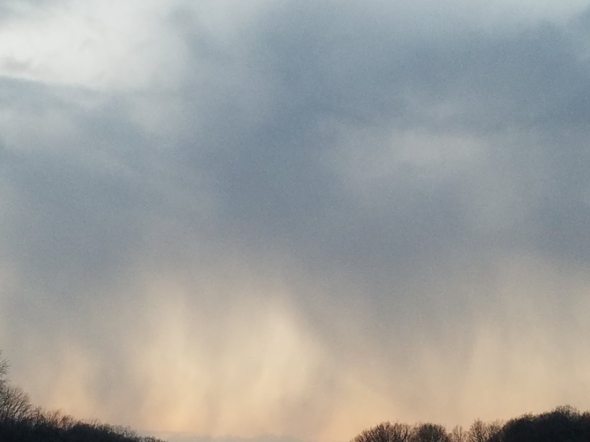 davancharlene's tweet photo. #cloudAwesomness @Jeff14News @Eric14news @ErinMeyer14News @Dan14News https://t.co/WgdxFQDvut