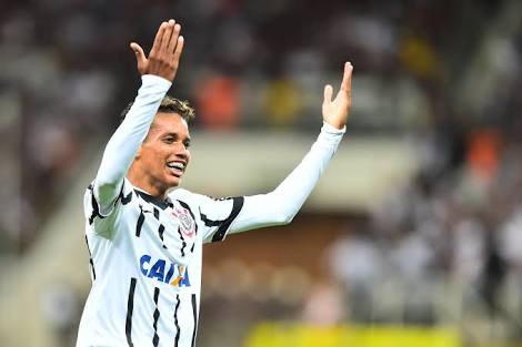 Carille acaba de confirmar que Pedrinho assume a vaga de Vilson (machucado) no Paulistão! Segura o moleque que quero ver. Vai #Corinthians