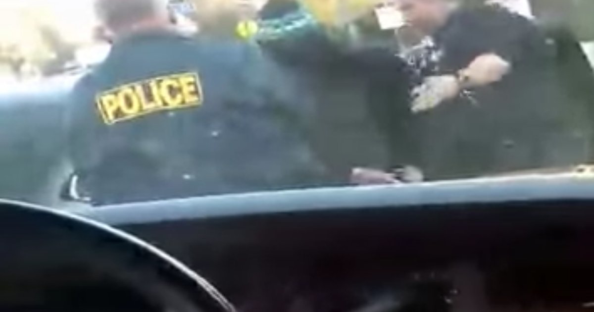 ThoughtfulENT's tweet photo. ICE arrested California father of 4 while he dropped kids at school in a harrowing video https://t.co/b6qhPaFosx https://t.co/Q7kCR9ktgc